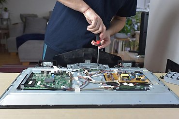 TV and projector repair - Kanini Technology Coimbatore